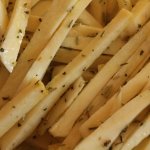Frites de Cerfeuils tubereux marinés